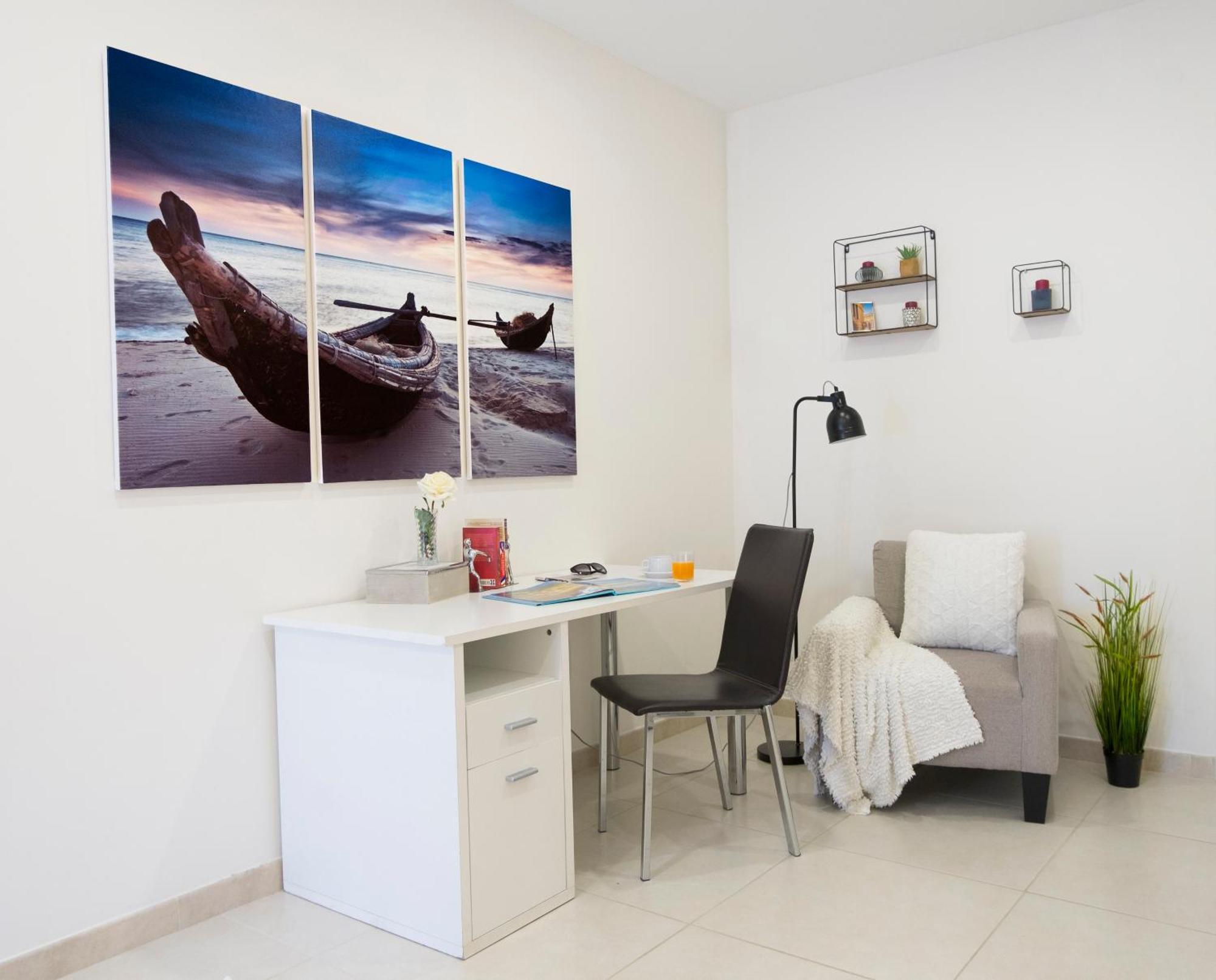 - Near Valletta & Sliema - Bus Lines *