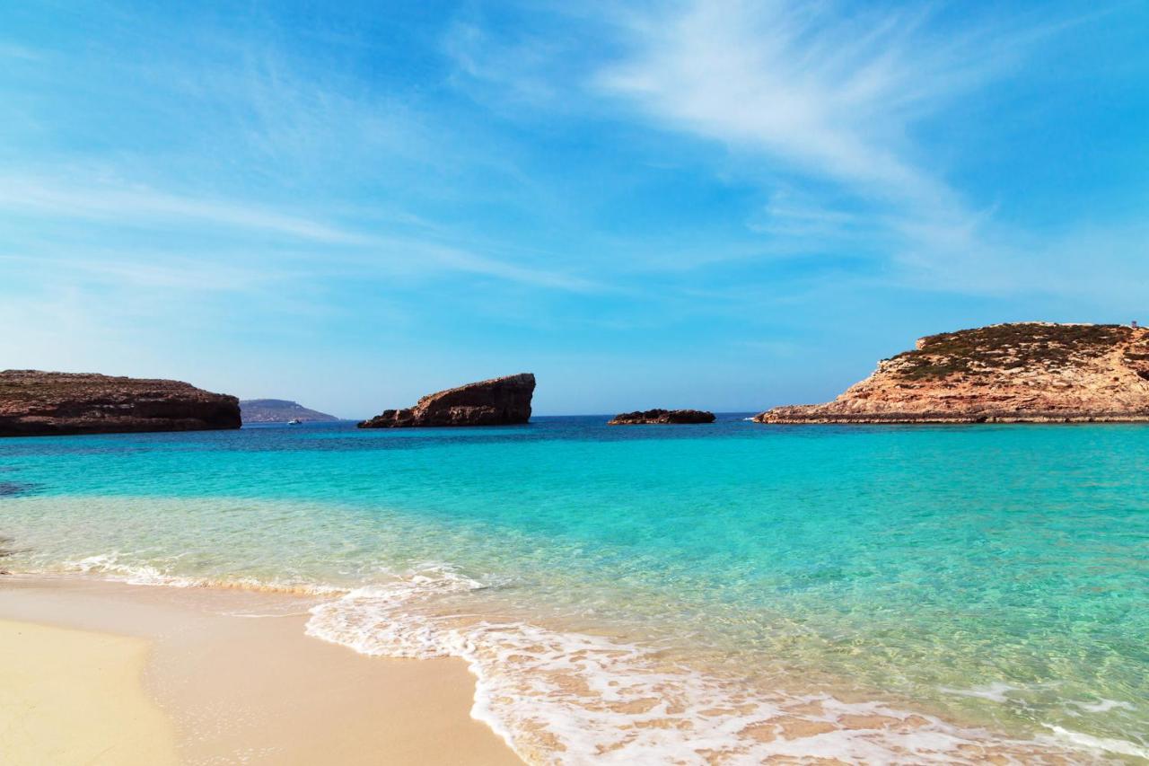 - Near Valletta & Sliema - Bus Lines *