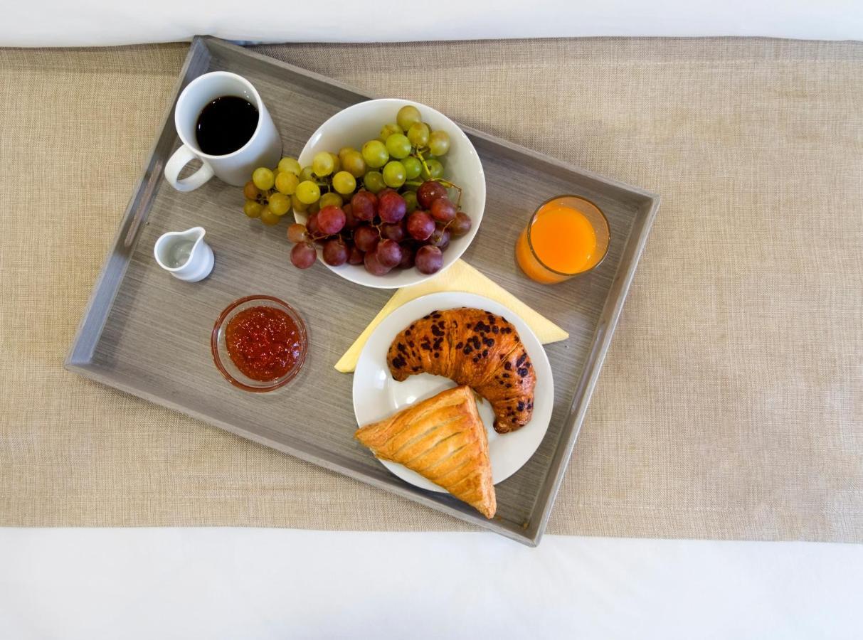 - Near Valletta & Sliema - Bus Lines Homestay