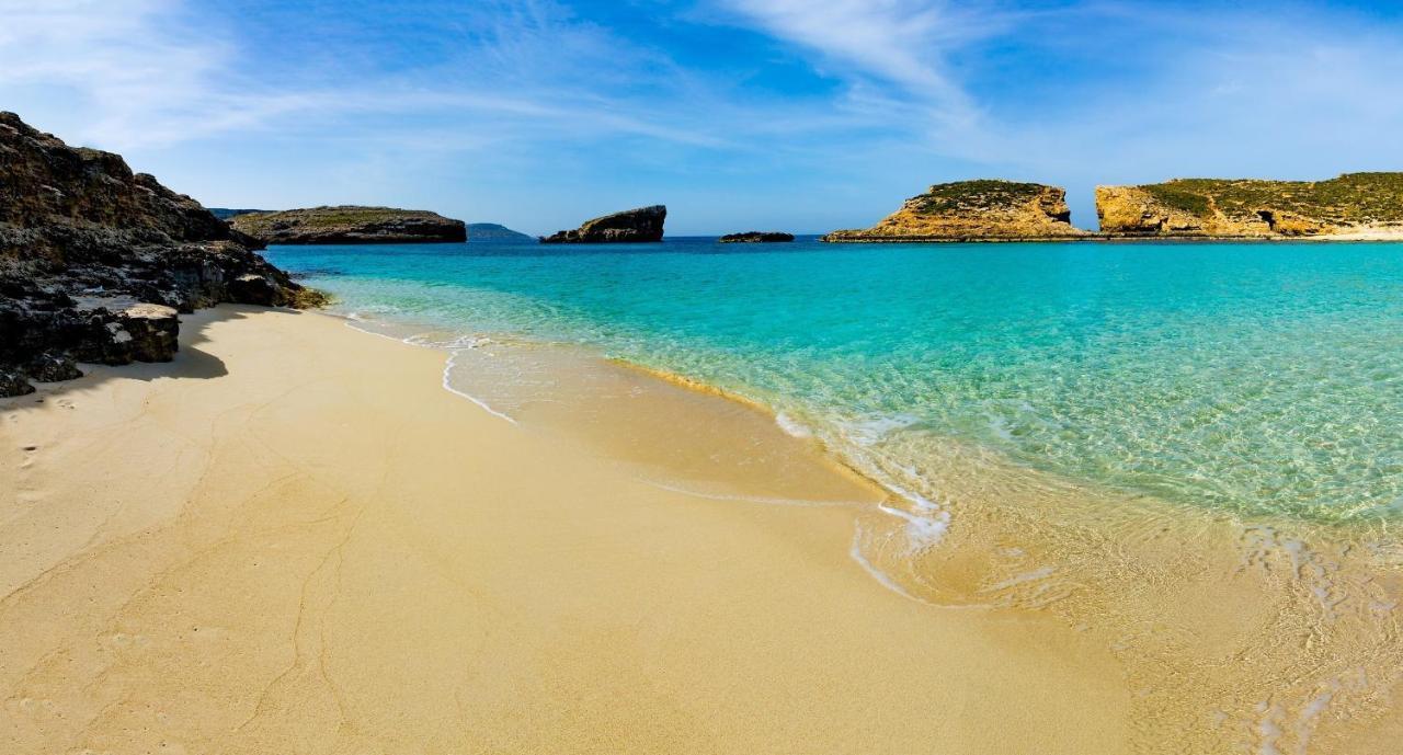 - Near Valletta & Sliema - Bus Lines Hamrun